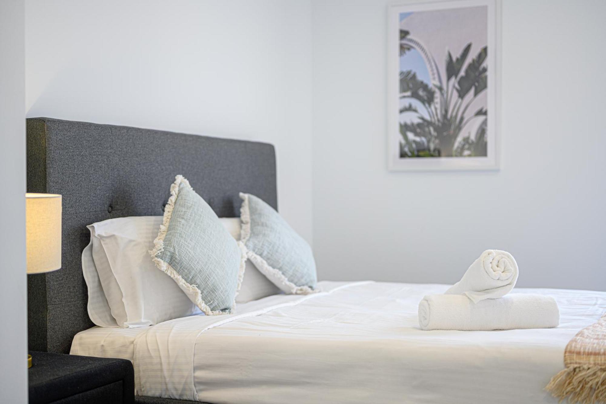 Liverpool Brand New 2 Bedroom Apt View & Parking Luaran gambar